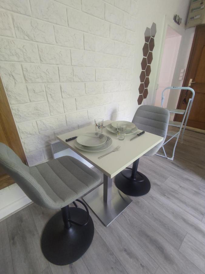 Ferienwohnung Sezane Bains-les-Bains Exterior foto